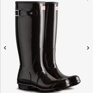 Hunter Women’s Original Tall Gloss Rain Boots